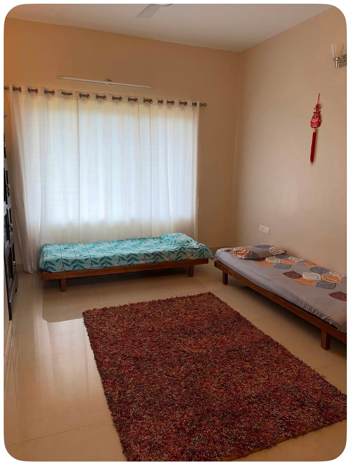 Twin bedroom