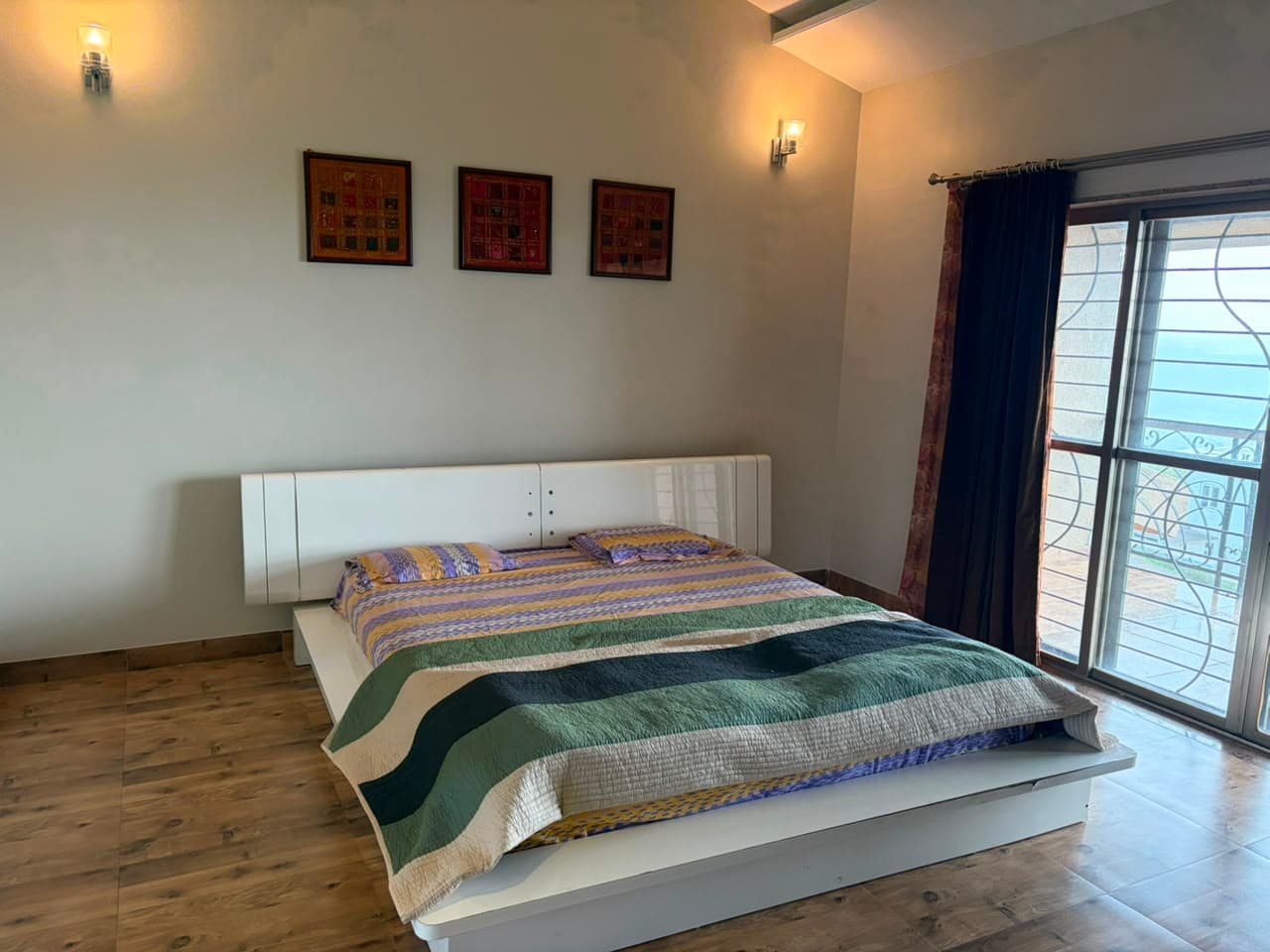 Bedroom with valley view